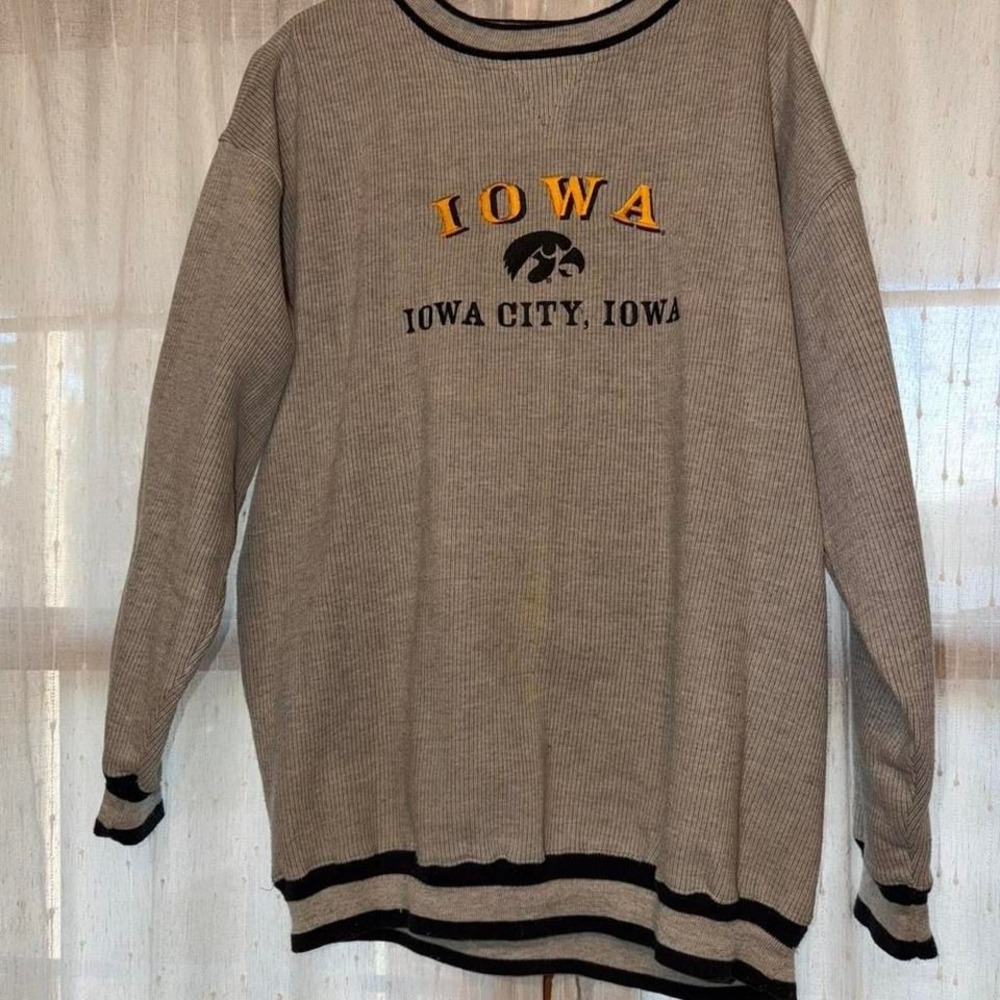 Crable Sportswear Iowa Hawkeyes Sweater XL Gray Black Team Apparel